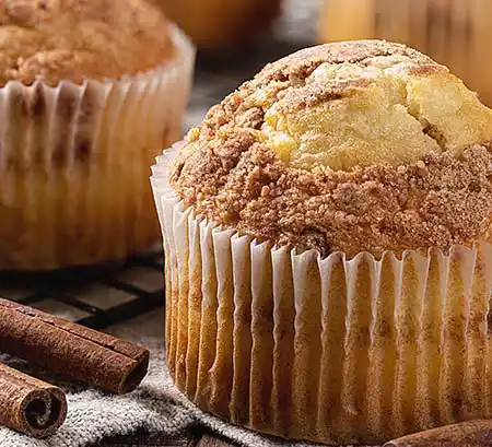 Marmorkuchen Muffin auf Tisch.