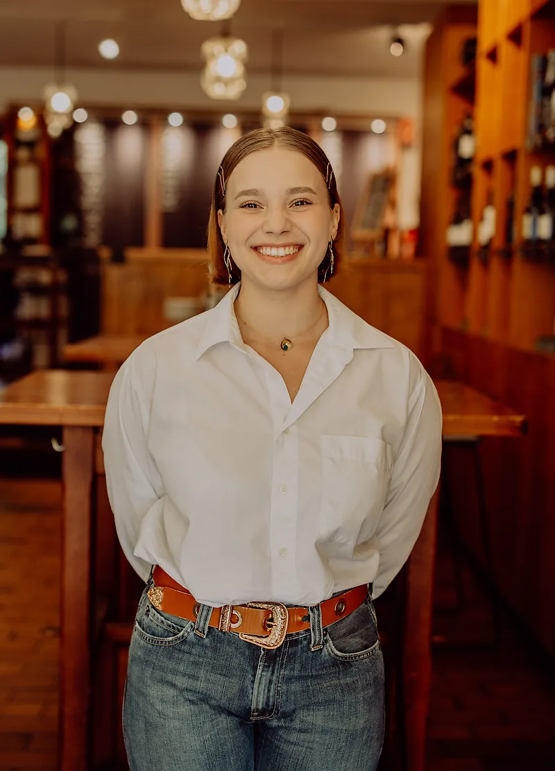 Naomi Lazar, Service.